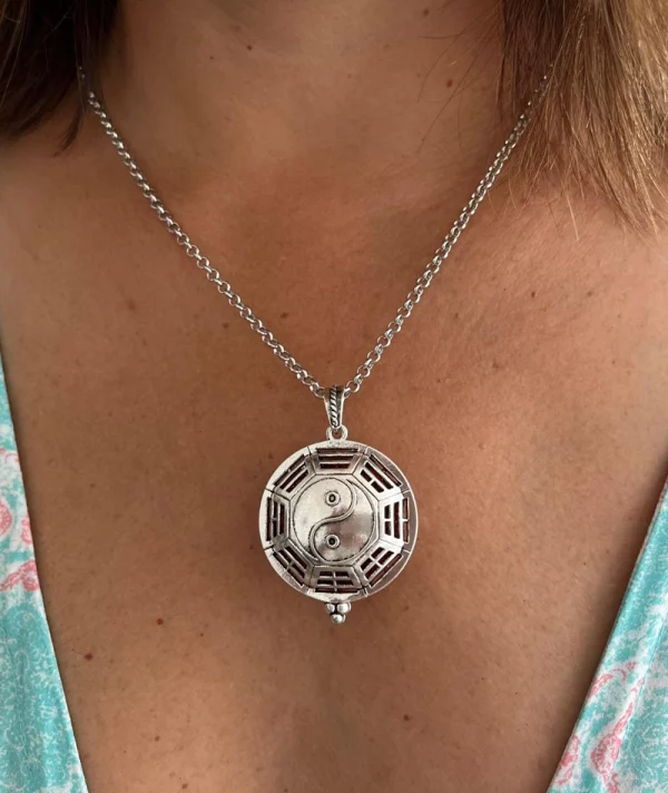 collar yin yang aromático, aromaterapia, collar con olor, regalo original, collares originales