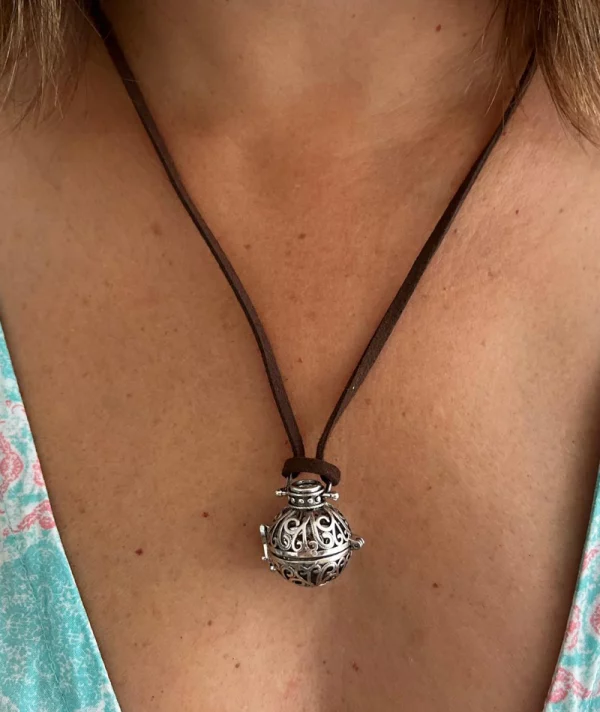 llamador de ángel aromático, aromaterapia, collar con olor, regalo original, collares originales